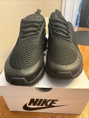 Brand NEW IN BOX-Nike Black Running Sneakers - Men's size 13